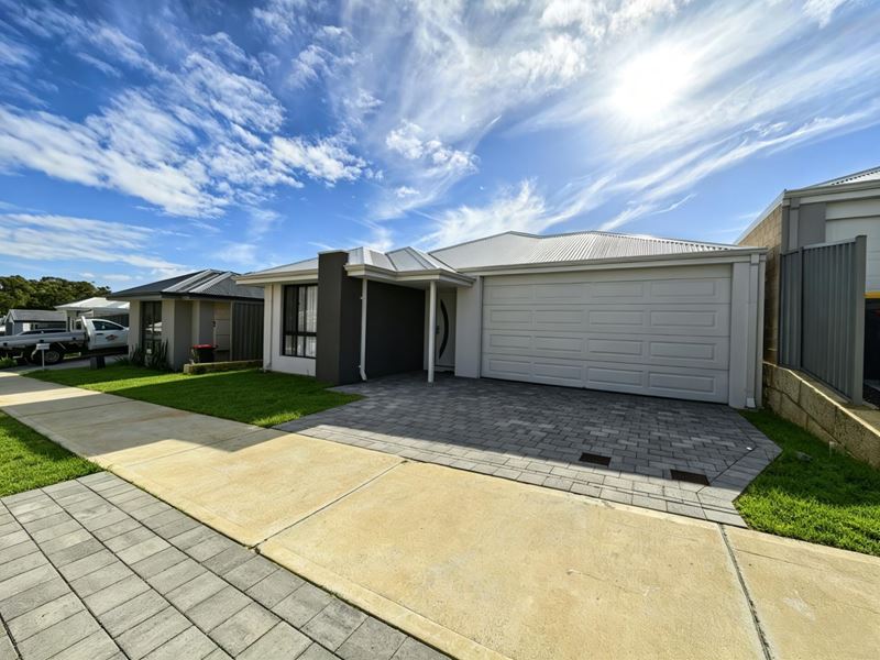 15 Bolsover, Wellard WA 6170