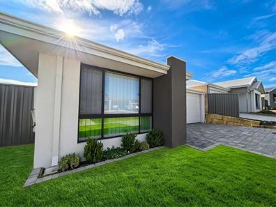 15 Bolsover, Wellard WA 6170