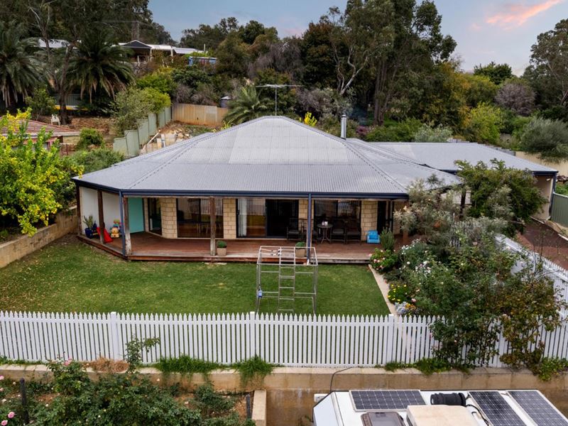 33 Ranford Street, Kelmscott WA 6111