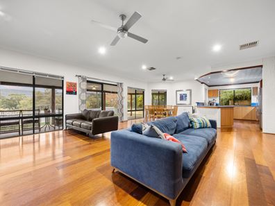 33 Ranford Street, Kelmscott WA 6111