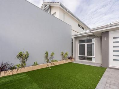 9 Faba Lane, Jindalee WA 6036