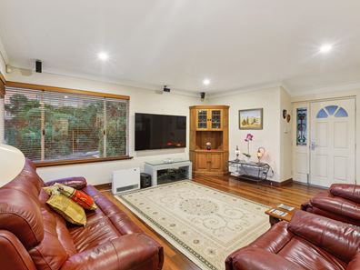 24 Robin Avenue, Sorrento WA 6020