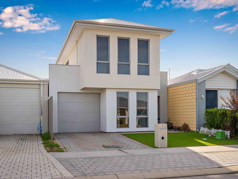8 Silvergum Way, Piara Waters WA 6112