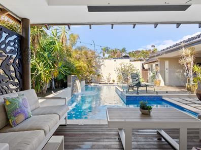 29 Waratah Circle, Halls Head WA 6210