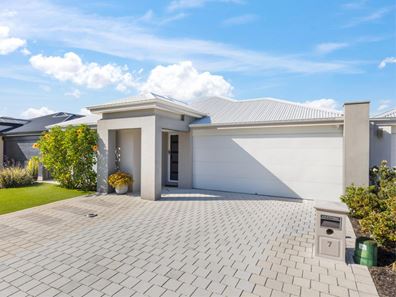 7 Durleigh Road, Aveley WA 6069