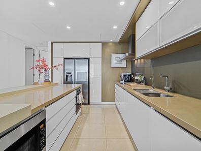 32/100 Country Club Drive, Dawesville WA 6211