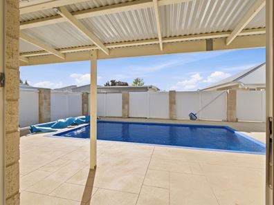 35 Crowtherton Street, Bluff Point WA 6530