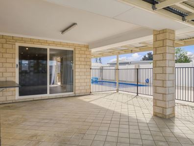 35 Crowtherton Street, Bluff Point WA 6530