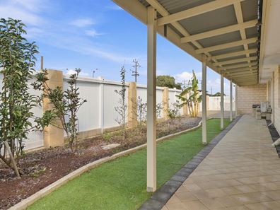 35 Crowtherton Street, Bluff Point WA 6530