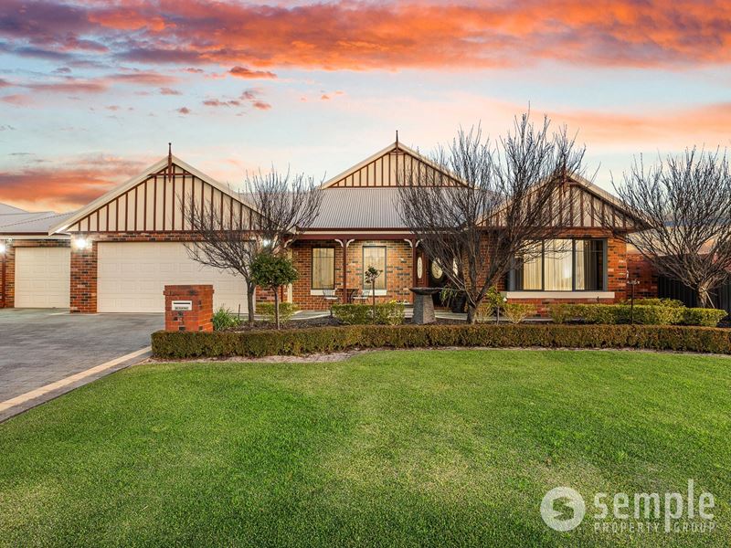 3 Avalon Way, Hammond Park WA 6164
