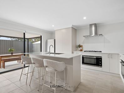 Room/1  61 Yateley Way, Wellard WA 6170