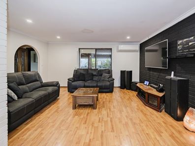 2 Grange Court, Yanchep WA 6035