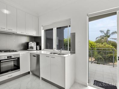 8/1 Stoner Place, Innaloo WA 6018