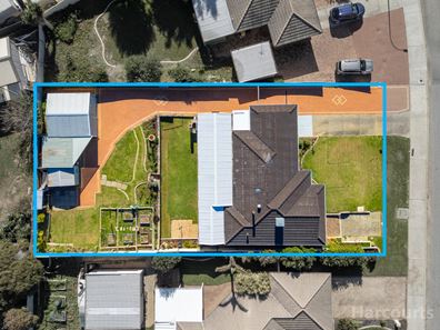 5 Kingfisher Drive, Halls Head WA 6210