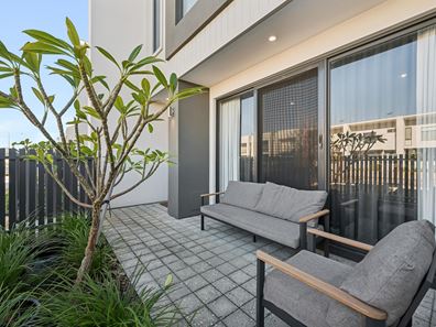 12 Turquoise Boulevard, Treeby WA 6164