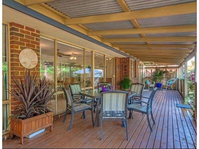6 Abbey  Road, Armadale WA 6112