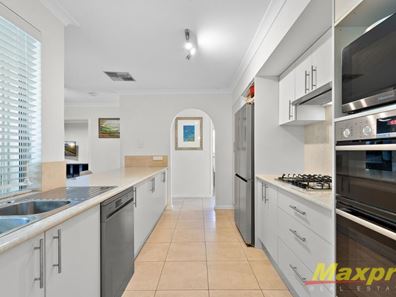 13 Meadowbrook Drive, Parkwood WA 6147
