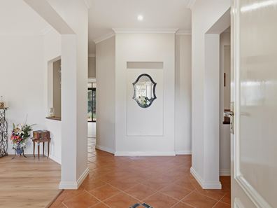 4 MAGGIE WAY, Coodanup WA 6210