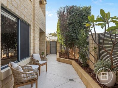 244A Hancock Street, Doubleview WA 6018