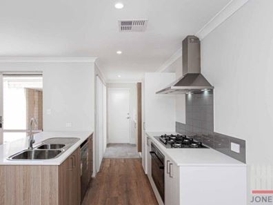 17 Lowlands Road, Two Rocks WA 6037