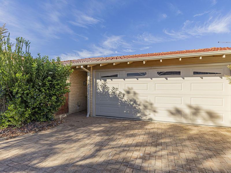2/60 Robert Street, Como WA 6152