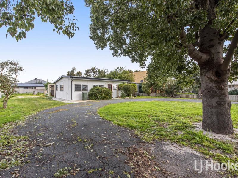 9 Brooking Road, Coodanup WA 6210
