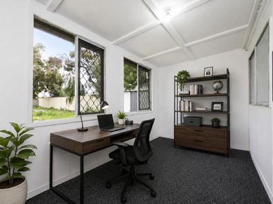 9 Brooking Road, Coodanup WA 6210