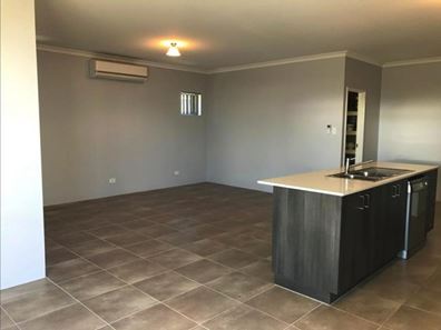 9 Arylide Grv, Eglinton WA 6034