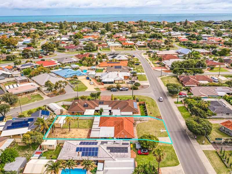 12 Kingsbridge Road, Warnbro WA 6169