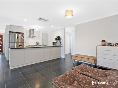 28 Calneggia Drive, Byford WA 6122