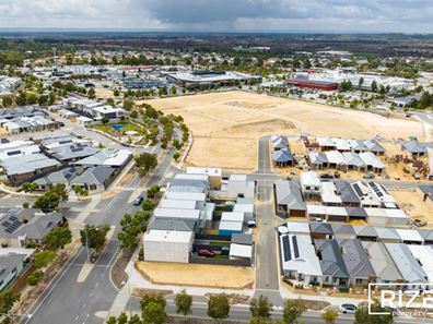 136 Joseph Banks, Banksia Grove WA 6031