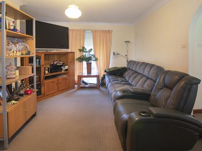 75 Fairbairn Road, Busselton WA 6280