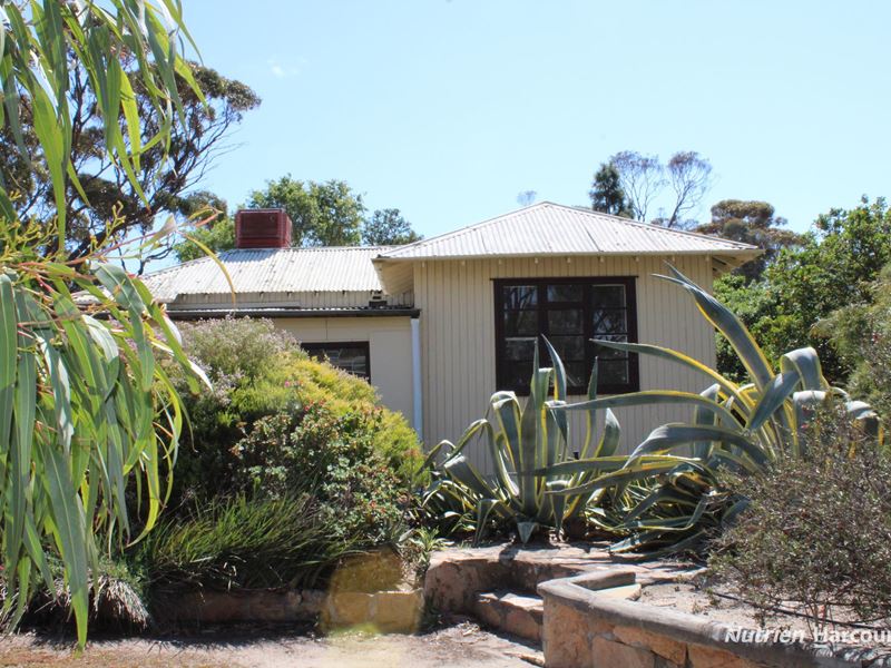 23 & 25 Keeping Street, Tincurrin WA 6361