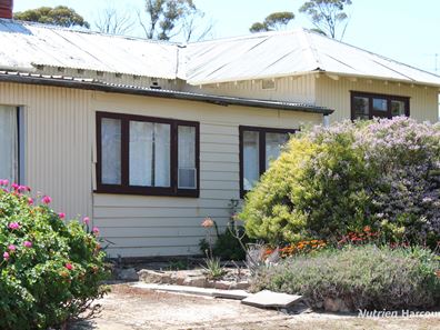 23 & 25 Keeping Street, Tincurrin WA 6361