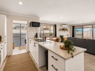 7/24 Gladstone Road, Armadale WA 6112