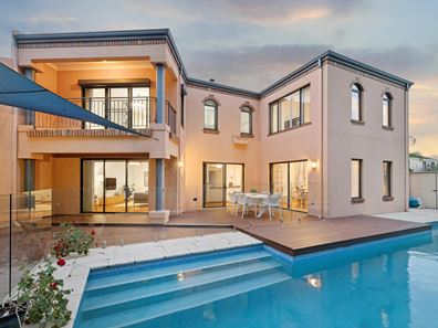 1 Waterway Crescent, Ascot WA 6104