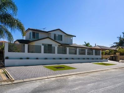 18 Seaspray Crest, Ballajura WA 6066
