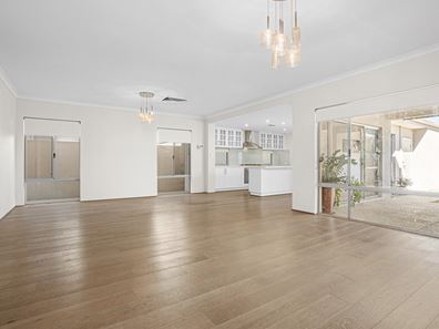 23 Leonidas Road, North Coogee WA 6163