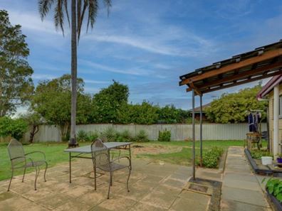 31 King Drive, Wannanup WA 6210