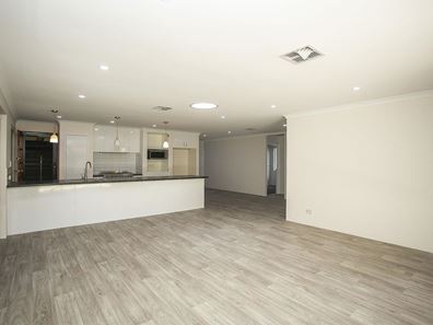 9 Raven Lane, Warnbro WA 6169