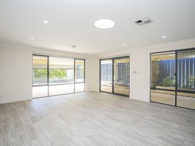 9 Raven Lane, Warnbro WA 6169