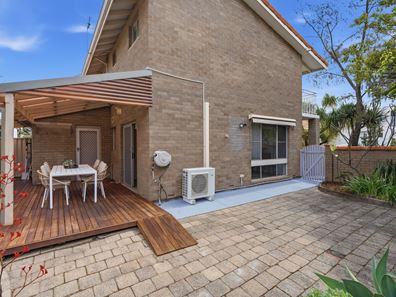 1/21 Lockhart Street, Como WA 6152