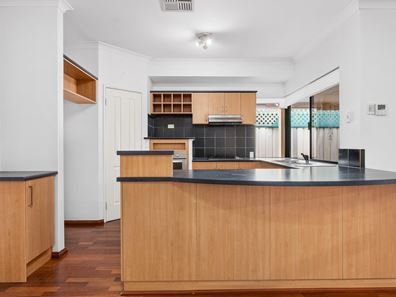7 Domain Circle, Success WA 6164
