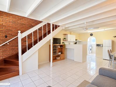 10/22 Chick Place, Kalbarri WA 6536