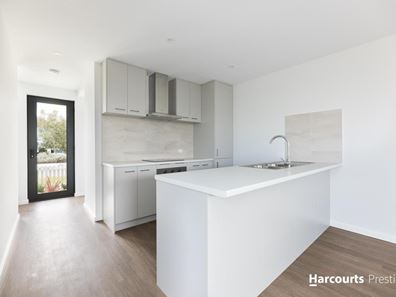 4 Mercia Road, Hilbert WA 6112