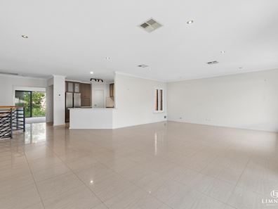 10 Kakulas Crescent, Northbridge WA 6003