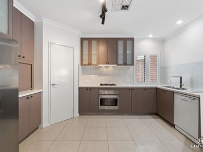 10 Kakulas Crescent, Northbridge WA 6003