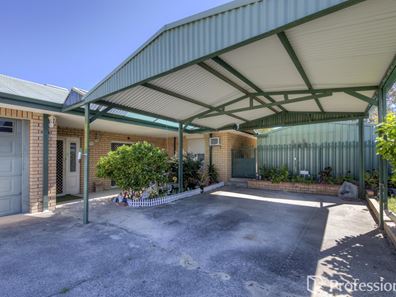 10 Trona Place, Forrestfield WA 6058