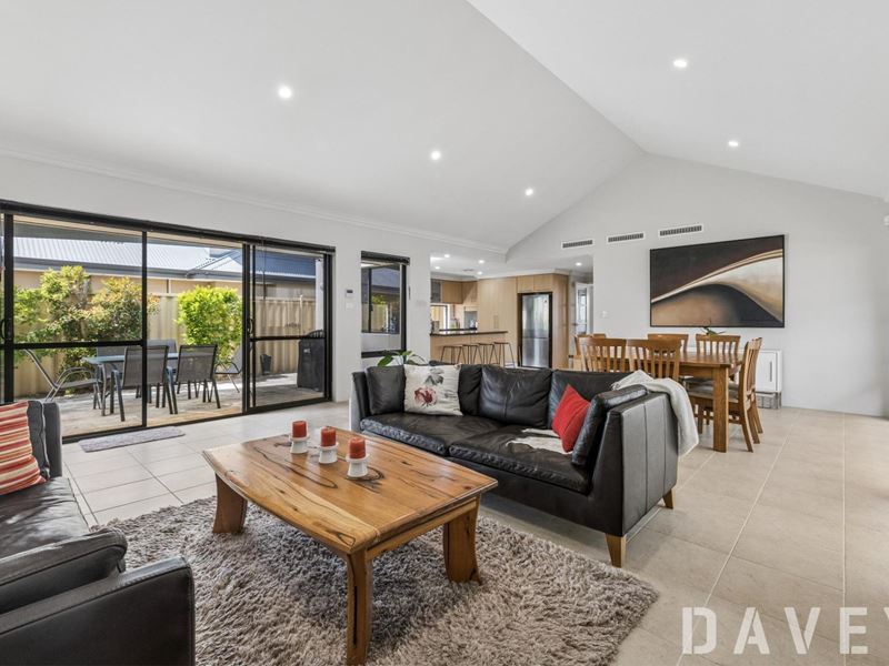 12 O'Mara Boulevard, Iluka