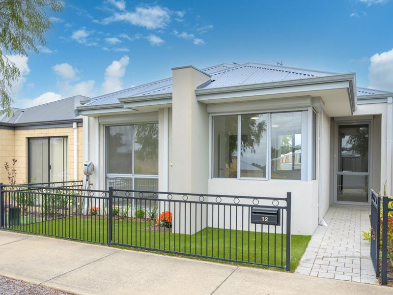 12 Arrowsmith Drive, Dalyellup